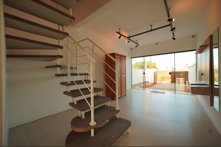 Sala de casa para alugar com 2 quartos, 80m² em Campeche, Florianópolis
