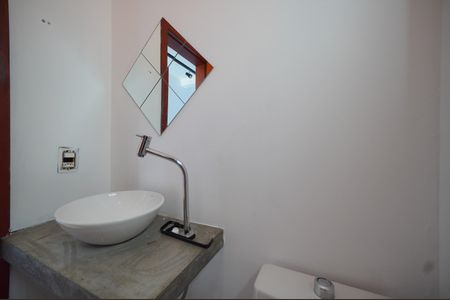 Casa para alugar com 80m², 2 quartos e 1 vagaLavabo