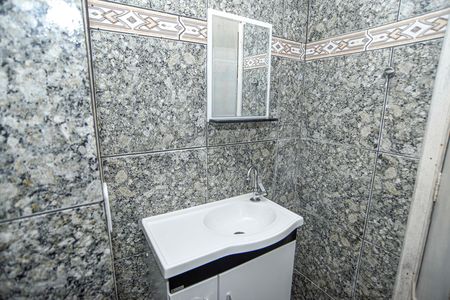 Casa para alugar com 101m², 2 quartos e 1 vaga Casa para alugar com 101m², 2 quartos e 1 vagaBanheiro 1