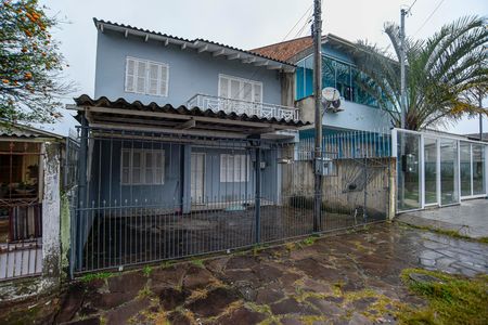 Casa para alugar com 101m², 2 quartos e 1 vaga Casa para alugar com 101m², 2 quartos e 1 vagaFachada