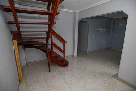 Casa para alugar com 101m², 2 quartos e 1 vaga Casa para alugar com 101m², 2 quartos e 1 vagaSala