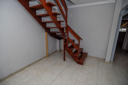 Casa para alugar com 101m², 2 quartos e 1 vaga Casa para alugar com 101m², 2 quartos e 1 vagaSala