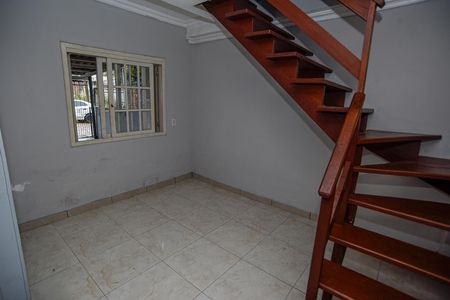 Casa para alugar com 101m², 2 quartos e 1 vaga Casa para alugar com 101m², 2 quartos e 1 vagaSala