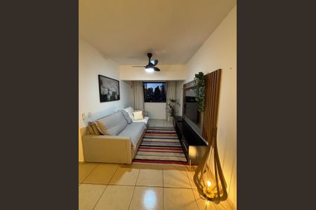 Sala de apartamento para alugar com 3 quartos, 84m² em Tabajaras, Uberlândia