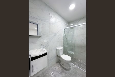 Banheiro de kitnet/studio para alugar com 1 quarto, 30m² em Lapa, São Paulo