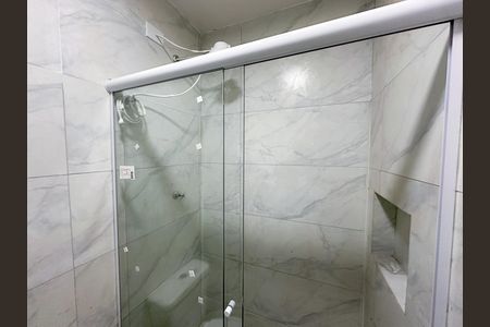 Banheiro de kitnet/studio para alugar com 1 quarto, 30m² em Lapa, São Paulo