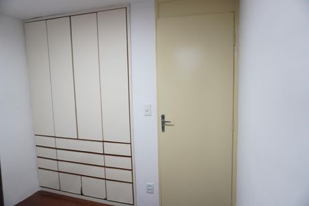 Apartamento à venda com 3 quartos, 65m² em Conjunto Habitacional A. E. Carvalho, São Paulo