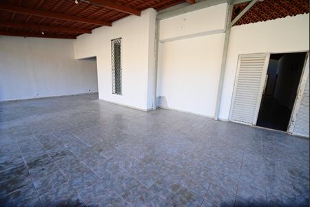 Casa para alugar com 3 quartos, 428m² em Vila Americano do Brasil, Goiânia