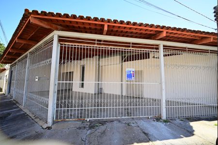 Casa para alugar com 3 quartos, 428m² em Vila Americano do Brasil, Goiânia