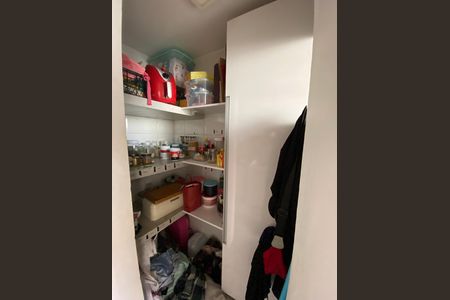 Casa de condomínio à venda com 190m², 3 quartos e 3 vagas Casa de condomínio à venda com 190m², 3 quartos e 3 vagasÁrea de Serviço