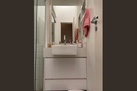 Casa de condomínio à venda com 190m², 3 quartos e 3 vagas Casa de condomínio à venda com 190m², 3 quartos e 3 vagasQuarto 3 - Suíte