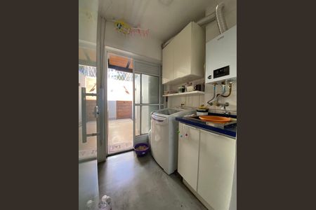 Casa de condomínio à venda com 190m², 3 quartos e 3 vagas Casa de condomínio à venda com 190m², 3 quartos e 3 vagasÁrea de Serviço