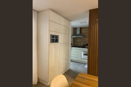 Casa de condomínio à venda com 190m², 3 quartos e 3 vagas Casa de condomínio à venda com 190m², 3 quartos e 3 vagasCozinha
