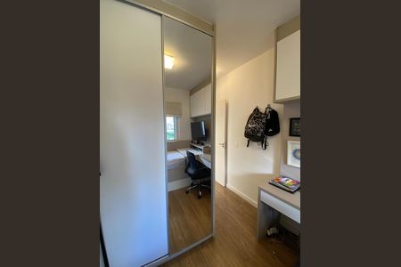 Casa de condomínio à venda com 190m², 3 quartos e 3 vagas Casa de condomínio à venda com 190m², 3 quartos e 3 vagasQuarto 2 - Suíte
