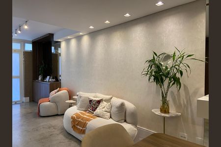 Casa de condomínio à venda com 190m², 3 quartos e 3 vagas Casa de condomínio à venda com 190m², 3 quartos e 3 vagasSala