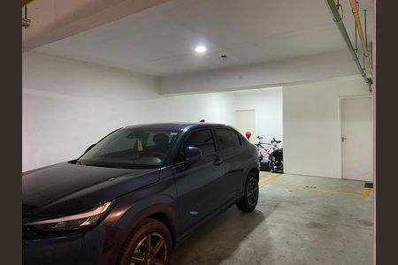 Garagem de casa à venda com 3 quartos, 190m² em Cidade São Francisco, São Paulo