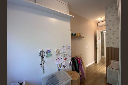 Casa de condomínio à venda com 190m², 3 quartos e 3 vagas Casa de condomínio à venda com 190m², 3 quartos e 3 vagasQuarto 3 - Suíte