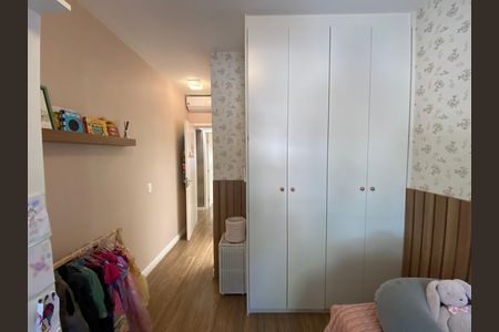 Casa de condomínio à venda com 190m², 3 quartos e 3 vagas Casa de condomínio à venda com 190m², 3 quartos e 3 vagasQuarto 3 - Suíte