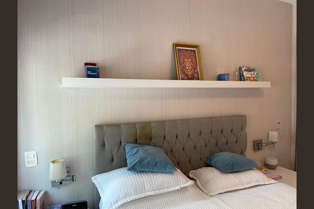Casa de condomínio à venda com 190m², 3 quartos e 3 vagas Casa de condomínio à venda com 190m², 3 quartos e 3 vagasQuarto 1 - Suíte