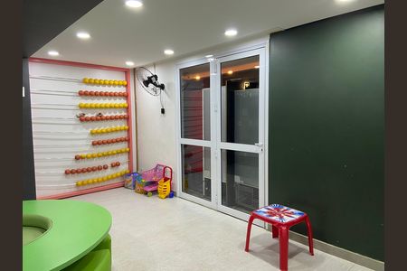Casa de condomínio à venda com 190m², 3 quartos e 3 vagas Casa de condomínio à venda com 190m², 3 quartos e 3 vagasÁreas Comuns