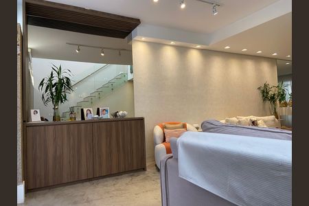 Casa de condomínio à venda com 190m², 3 quartos e 3 vagas Casa de condomínio à venda com 190m², 3 quartos e 3 vagasSala