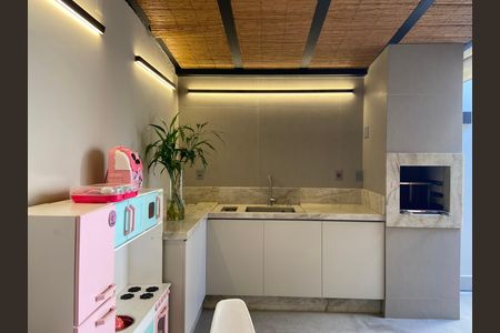 Casa de condomínio à venda com 190m², 3 quartos e 3 vagas Casa de condomínio à venda com 190m², 3 quartos e 3 vagasÁrea Externa