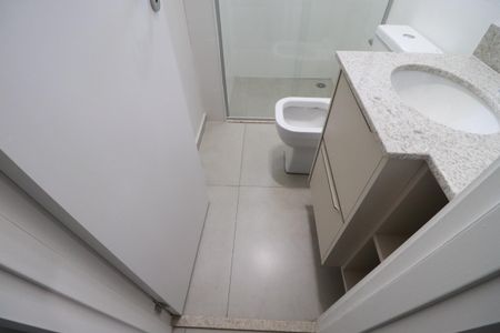 Apartamento para alugar com 84m², 2 quartos e 2 vagasBanheiro social 