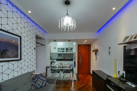 Apartamento à venda com 61m², 2 quartos e 1 vaga Apartamento à venda com 61m², 2 quartos e 1 vagaSala