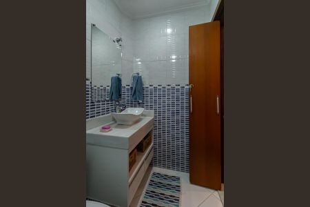 Apartamento à venda com 61m², 2 quartos e 1 vaga Apartamento à venda com 61m², 2 quartos e 1 vagaBanheiro