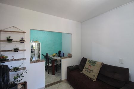 Casa à venda com 212m², 2 quartos e 2 vagasCasa 2 | Sala
