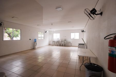 Apartamento para alugar com 45m², 2 quartos e 1 vagaÁrea comum - Salão de festas