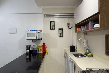 Cozinha e Área de Serviço de apartamento para alugar com 1 quarto, 50m² em Ponta da Praia, Santos