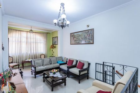 Casa para alugar com 280m², 4 quartos e 3 vagasSala