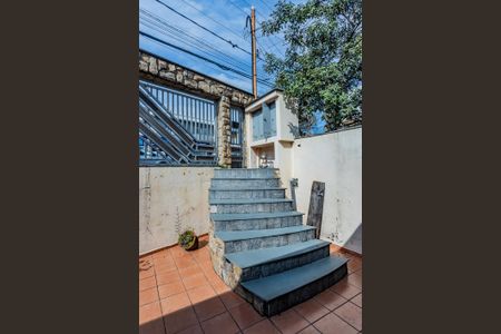Casa para alugar com 280m², 4 quartos e 3 vagasQuintal frente