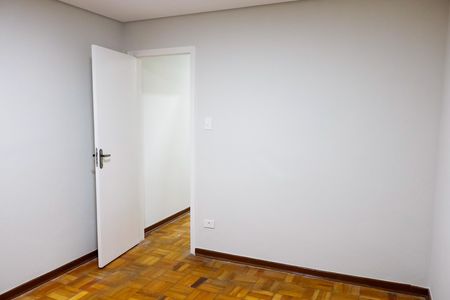 Casa para alugar com 150m², 2 quartos e 2 vagasQuarto 2