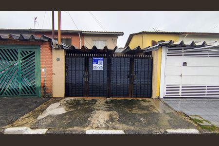 Casa para alugar com 150m², 2 quartos e 2 vagasFachada