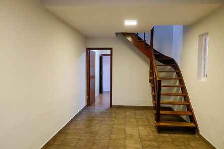 Casa para alugar com 150m², 2 quartos e 2 vagasSala