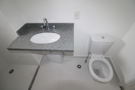 Apartamento à venda com 243m², 3 quartos e 2 vagasQuarto 2 - Banheiro