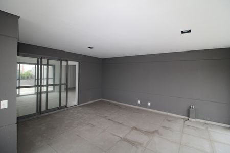 Apartamento à venda com 243m², 3 quartos e 2 vagasÁrea de Serviço