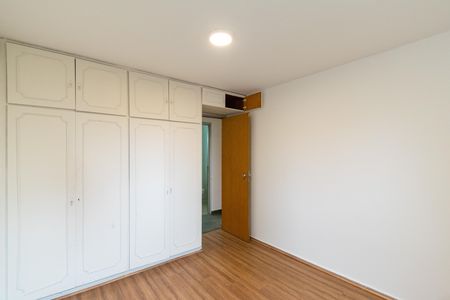 Apartamento para alugar com 90m², 3 quartos e 1 vagaQuarto 2