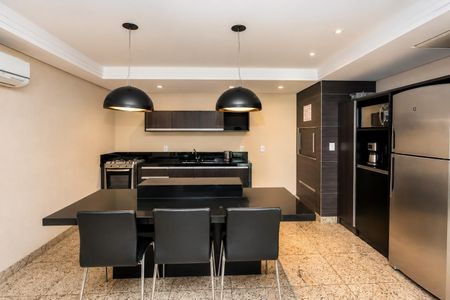 Apartamento para alugar com 123m², 3 quartos e 2 vagas