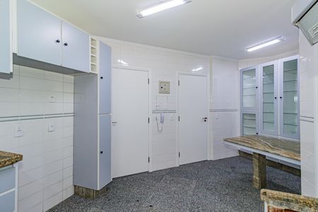 Cozinha de apartamento à venda com 3 quartos, 193m² em Vila Cruzeiro, São Paulo