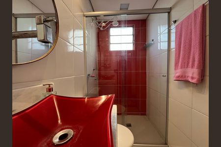 Banheiro Social de apartamento à venda com 2 quartos, 55m² em Cabral, Contagem