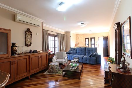 Sala de casa para alugar com 3 quartos, 115m² em Costa E Silva, Porto Alegre