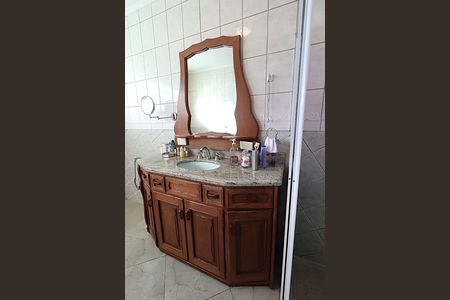 Casa à venda com 115m², 3 quartos e 2 vagasBanheiro da Suíte