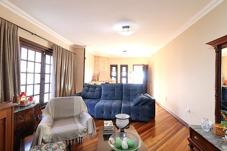 Casa à venda com 115m², 3 quartos e 2 vagasSala