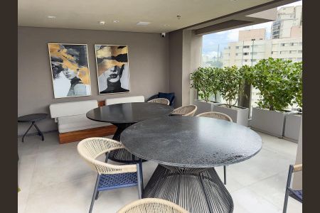 Apartamento à venda com 26m², 1 quarto e sem vagaÁrea externa