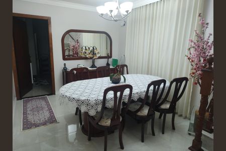 Casa para alugar com 3 quartos, 125m² em Campininha, São Paulo
