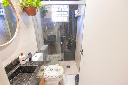 banheiro de apartamento à venda com 3 quartos, 70m² em Castelo, Belo Horizonte