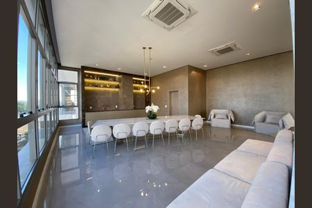 Apartamento à venda com 159m², 3 quartos e 2 vagas Apartamento à venda com 159m², 3 quartos e 2 vagasÁrea Comum